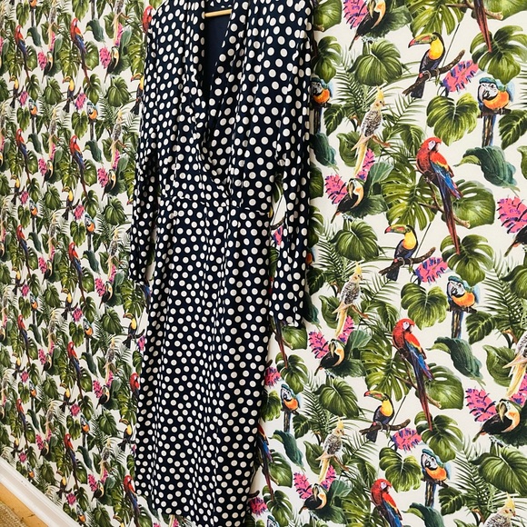 Beautiful Vintage Silk dress by Neiman Marcus. Size M ( vintage size 14) - Picture 6 of 14